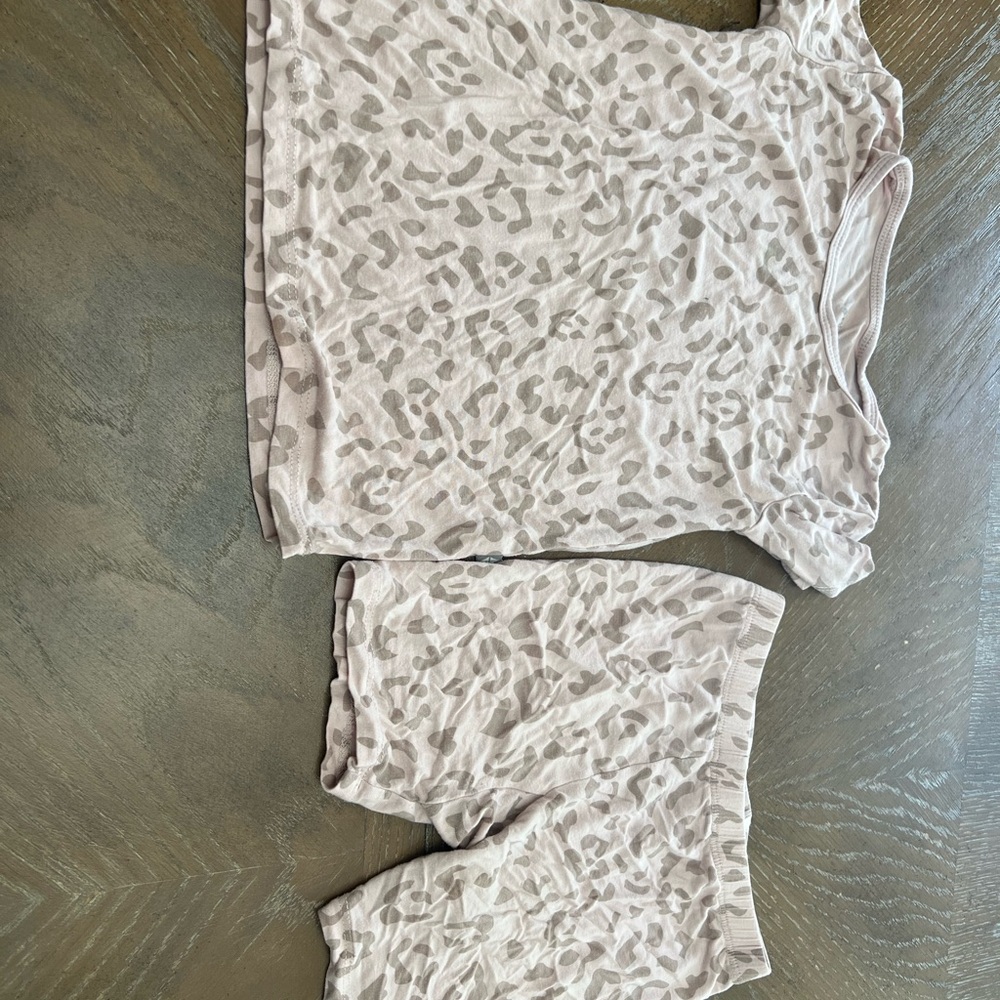 Kyte Baby Bamboo Leopard Print Sleepwear Set 4t
